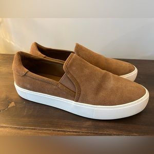 Like New UGG Slip On Pull On Brown Suede Shoes sz 12
